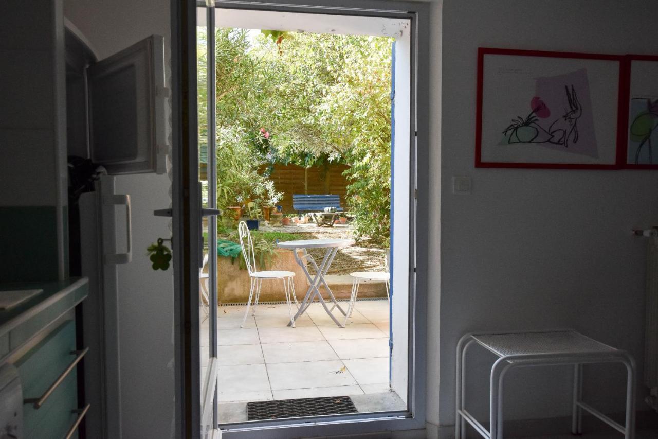 Moulin Rose, Parking - Jardin Apartment Арл Екстериор снимка